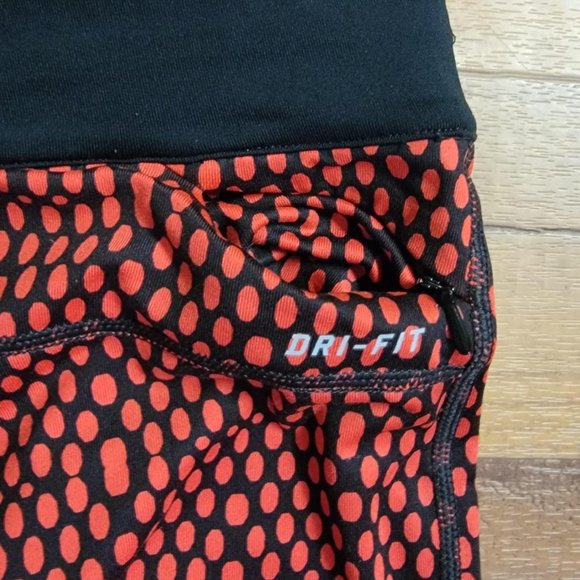 Red and Black Nike Dri Fit Running Leggings - Size M - Picture 4 of 4